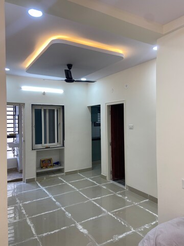 Furnished Amenities in 2 BHK Apartment at Chitrapuri Colony, Manikonda – for Rent