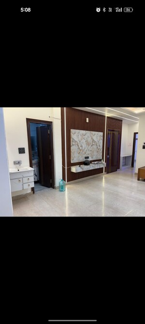 Room in 3 BHK Builder Floor at Vishwas Nagar – for Sale