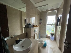 Team Area in 4 BHK Apartment at Prabhadevi – for Sale