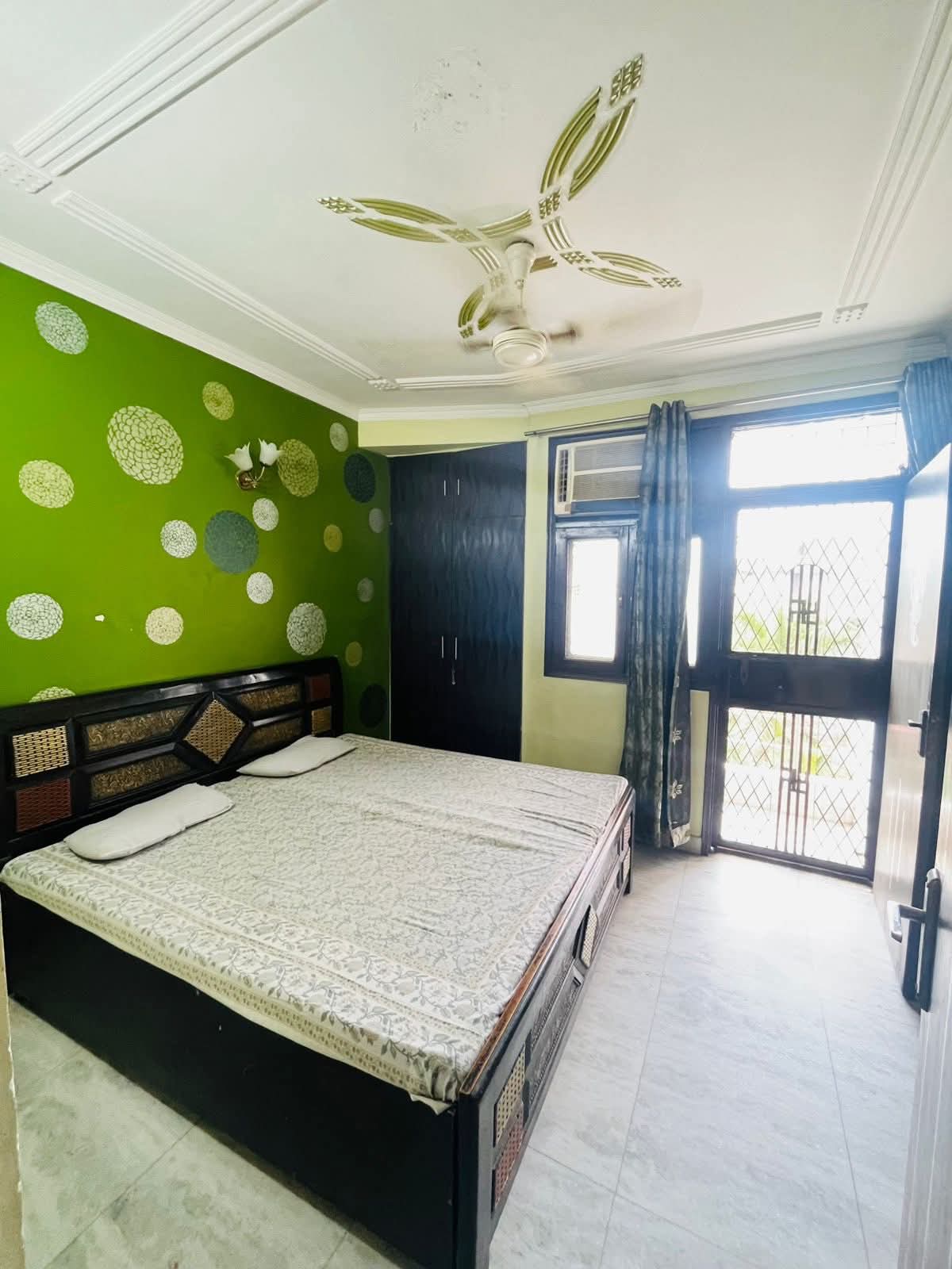 2 BHK Builder Floor For Rent in Chattarpur 