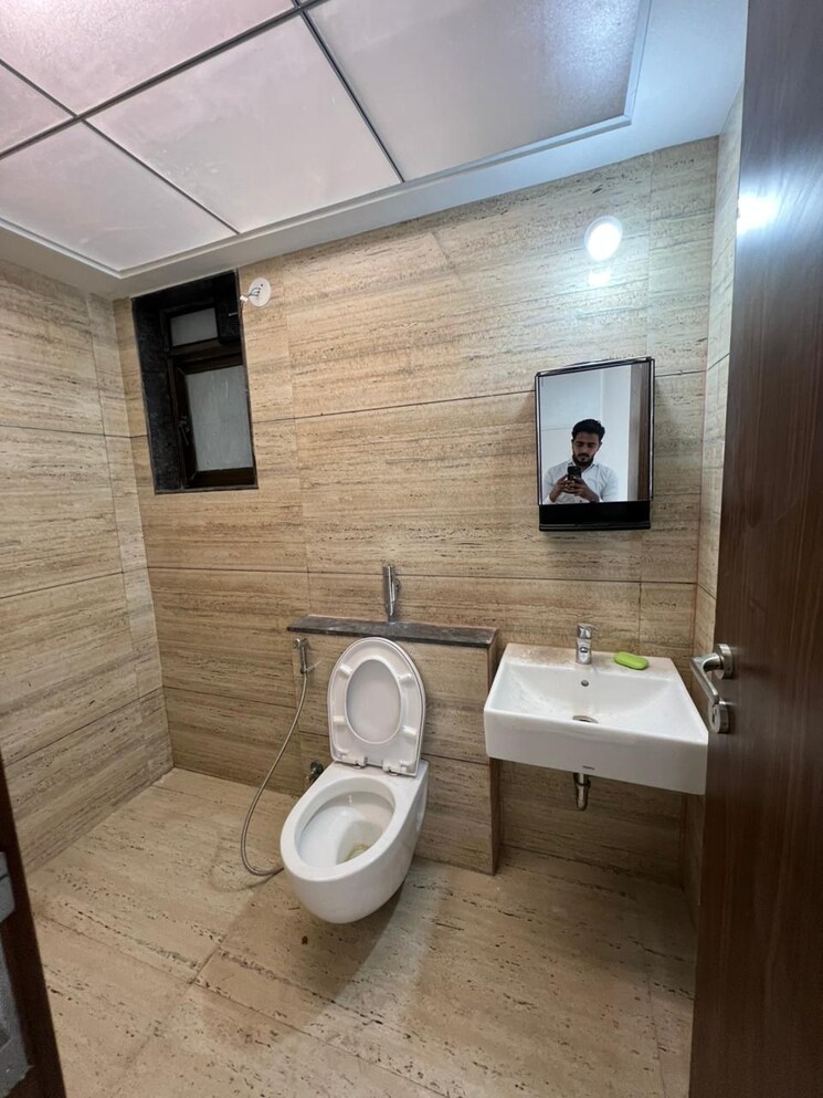 Bathroom, pristine-sunshine-greens 1 Bedroom 560 Sq.Ft. Apartment In Bopodi Pune 9452732