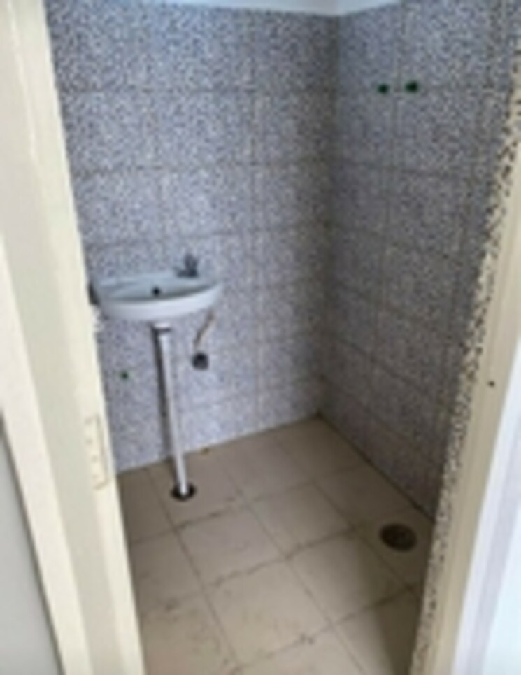 Bathroom, sector 46 3 Bedroom 1600 Sq.Ft. Builder Floor In Sector 46 Gurgaon 9453264