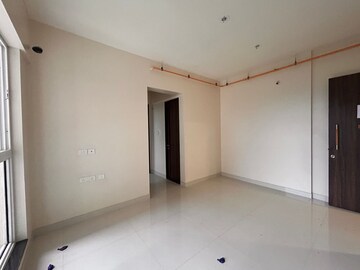 Room in 2 BHK Apartment at Sheth Avante, Kanjurmarg West – for Rent