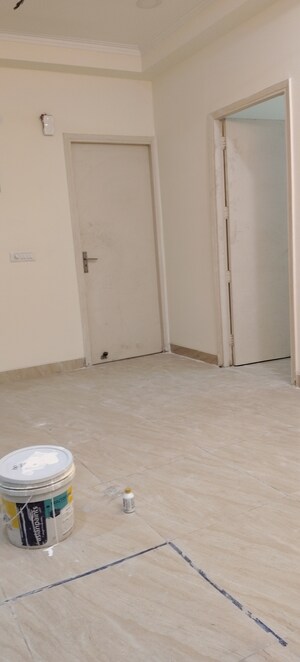 2 BHK Apartment For Rent in Gaur City 2 - 14th Avenue, Sector 16c Greater Noida