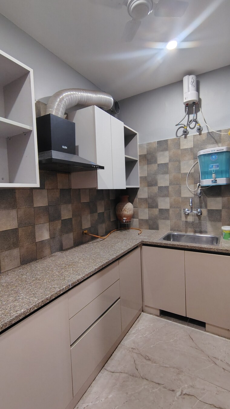 Kitchen, aez-aloha 2 Bedroom 1550 Sq.Ft. Builder Floor In Sector 57 Gurgaon 9452855