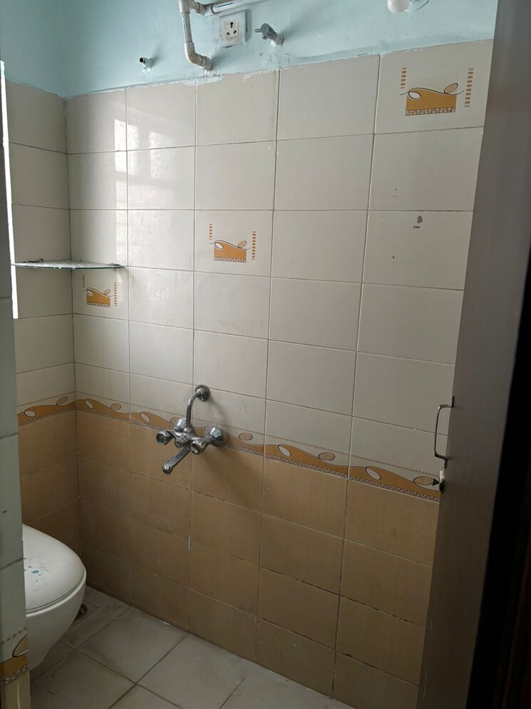 Bathroom, eisha-bella-vista 1 Bedroom 650 Sq.Ft. Apartment In Kondhwa Pune 9452771