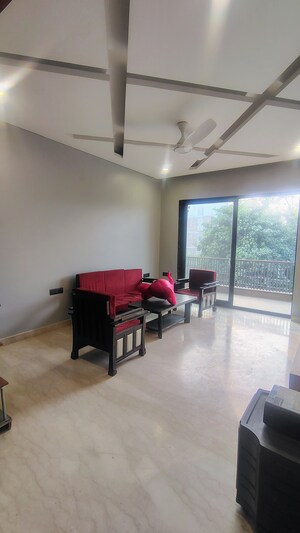 Living Room in 2 BHK Builder Floor at AEZ Aloha, Sector 57 – for Rent