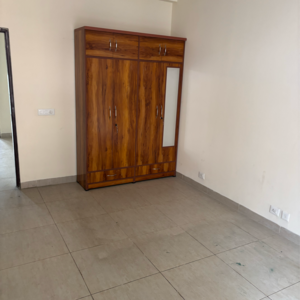 Room in 3.5 BHK Builder Floor at Wave City, Bayana – for Rent