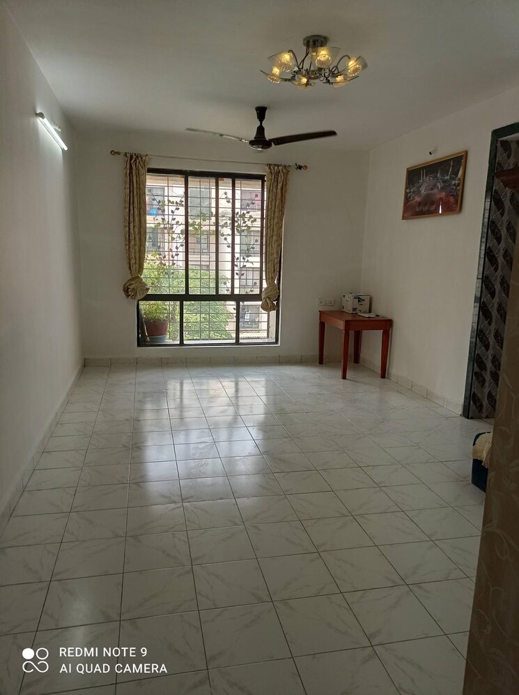 Room, k-raheja-gardens 1 Bedroom 550 Sq.Ft. Apartment In Wanowrie Pune 9452812