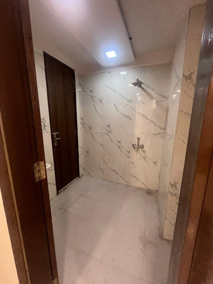 Bathroom, saket 2 Bedroom 500 Sq.Ft. Builder Floor In Saket Delhi 9452881