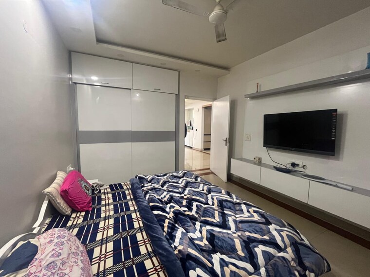 Bedroom, vip road 4 Bedroom 2000 Sq.Ft. Apartment In Vip Road Zirakpur 9452843