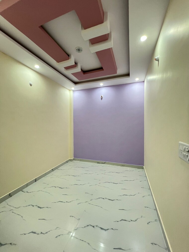Room, kisan path 2 Bedroom 1000 Sq.Ft. Independent House In Kisan Path Lucknow 9452920