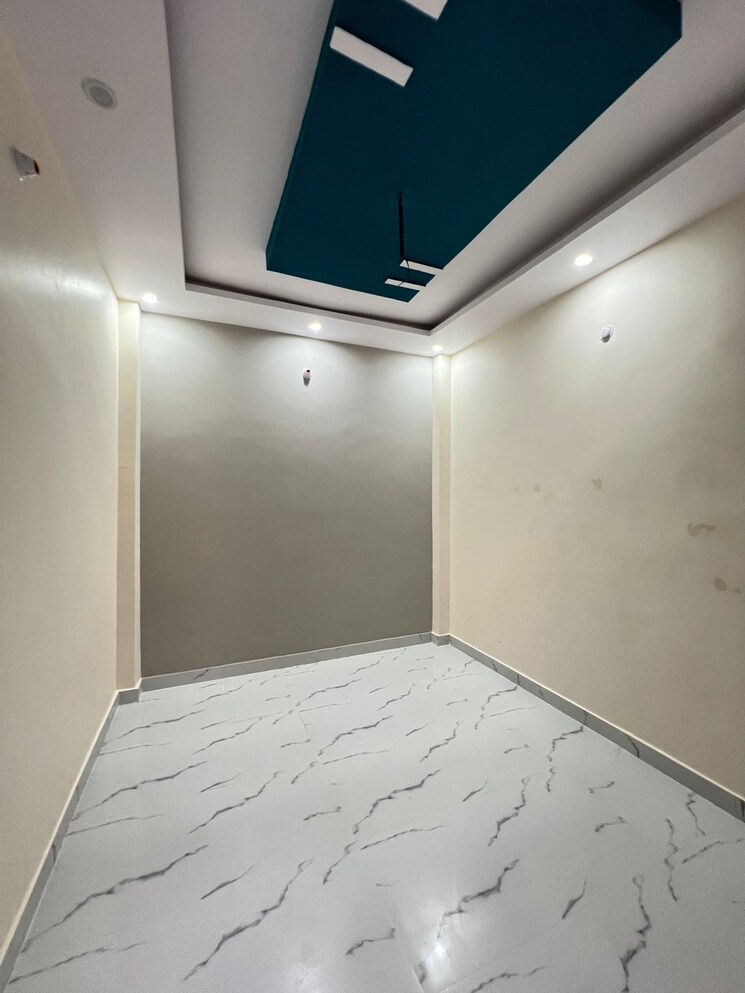 Room, kisan path 2 Bedroom 1000 Sq.Ft. Independent House In Kisan Path Lucknow 9452920