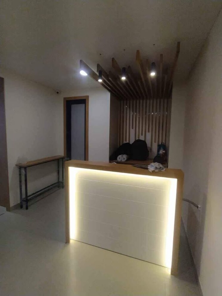 Room, vijay nagar Commercial Office Space 4000 Sq.Ft. In Vijay Nagar Indore 9452808