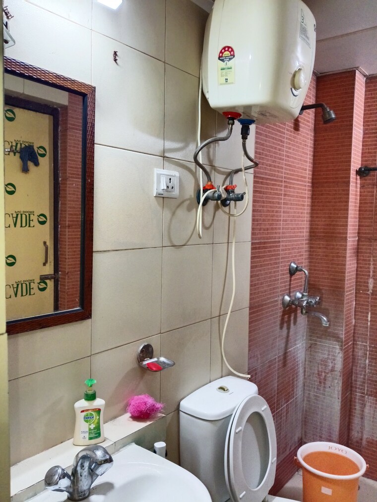 Bathroom, mahagun-mywoods 3 Bedroom 1235 Sq.Ft. Apartment In Sector 16c Greater Noida Greater Noida 9453122