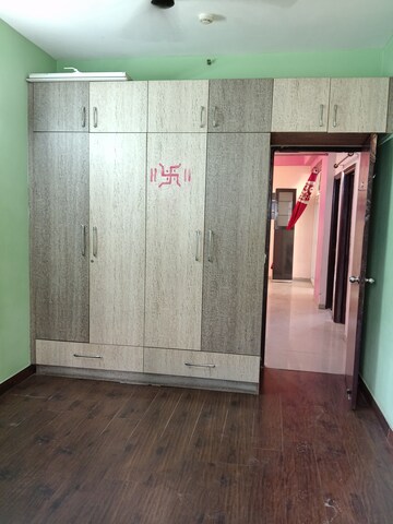 Room in 3 BHK Apartment at Mahagun Mywoods, Sector 16c Greater Noida – for Rent