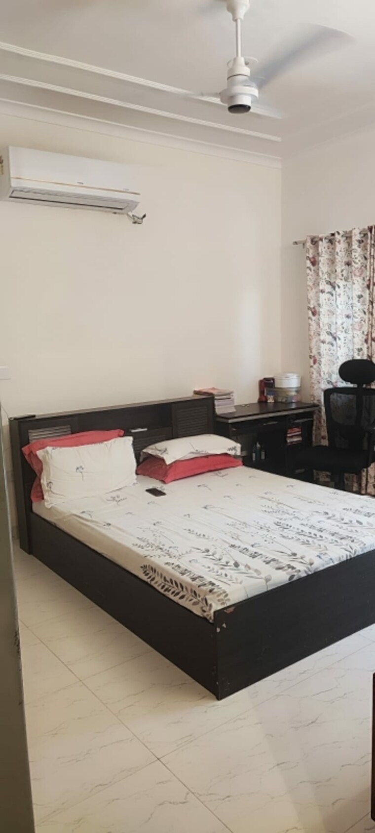 Bedroom, sector 17 4 Bedroom 4525 Sq.Ft. Builder Floor In Sector 17 Faridabad 9453436