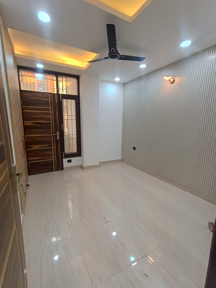 Room, vasundhara sector 3 3 Bedroom 1300 Sq.Ft. Builder Floor In Vasundhara Sector 3 Ghaziabad 9453125