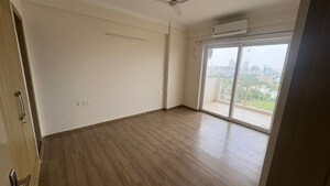 Room in 2.5 BHK Builder Floor at M3M Soulitude, Sector 89 – for Rent