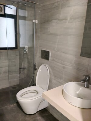 Bathroom in 3.5 BHK Apartment at Dosti Eastern Bay, Wadala – for Rent