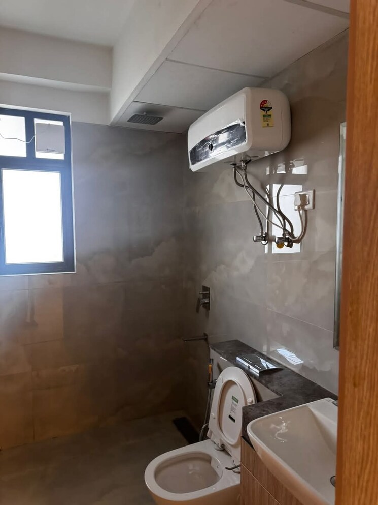 Bathroom, m3m-heights 3 Bedroom 1828 Sq.Ft. Apartment In Sector 65 Gurgaon 9453200
