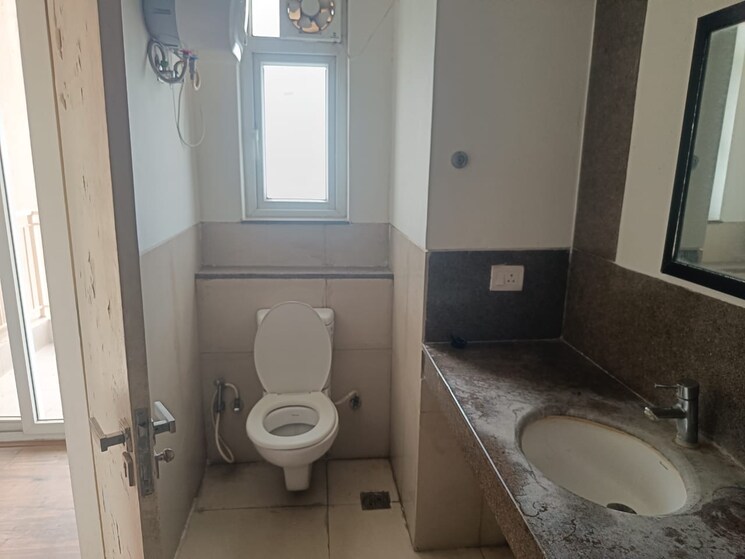 Bathroom, emaar-palm-gardens 3 Bedroom 1900 Sq.Ft. Apartment In Sector 83 Gurgaon 9453214