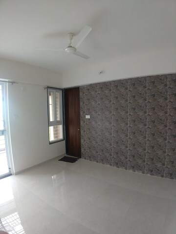 2 BHK Apartment For Rent in Pareena Om Apartments, Sector 112