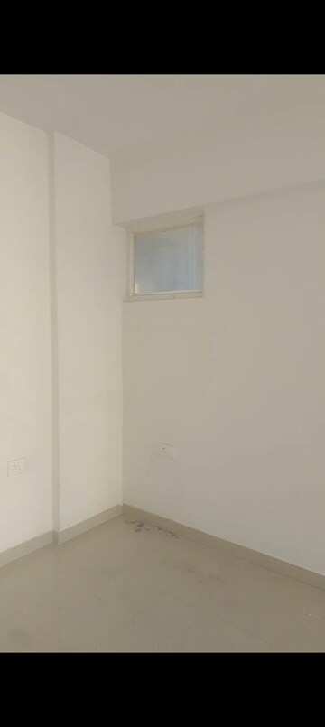 Room in 2 BHK Apartment at Shree Vardhman Green Court, Sector 90 – for Rent