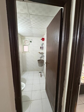 Attached Bathroom in 1 BHK Apartment at Panchsheel Greens, Sector 16 Greater Noida – for Rent