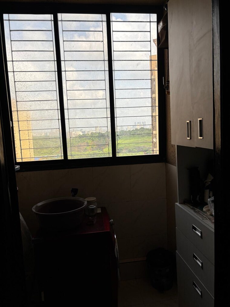 Team Area, k-raheja-heights 2 Bedroom 850 Sq.Ft. Apartment In Malad East Mumbai 9453451