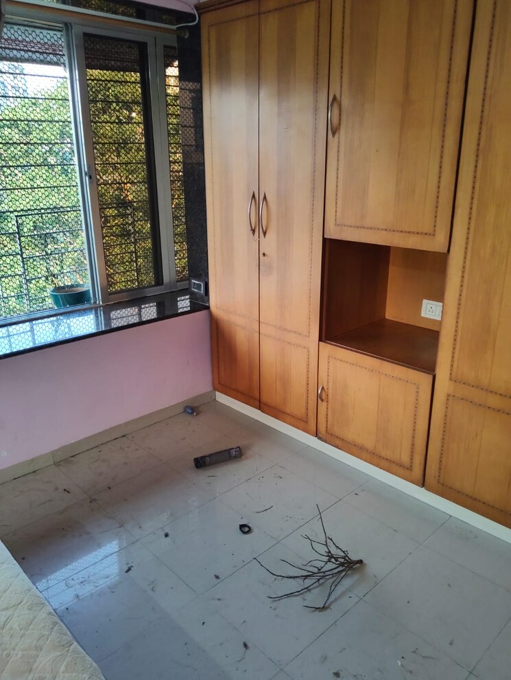 Balcony, raheja-estate 3 Bedroom 1500 Sq.Ft. Apartment In Borivali East Mumbai 9453472