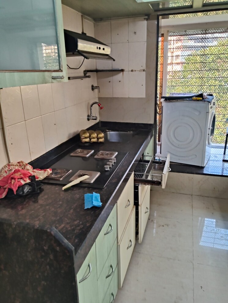 Balcony, raheja-estate 3 Bedroom 1500 Sq.Ft. Apartment In Borivali East Mumbai 9453472