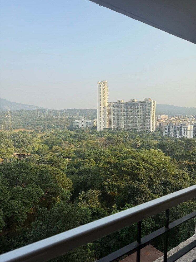 Balcony, raheja-estate 3 Bedroom 1500 Sq.Ft. Apartment In Borivali East Mumbai 9453472