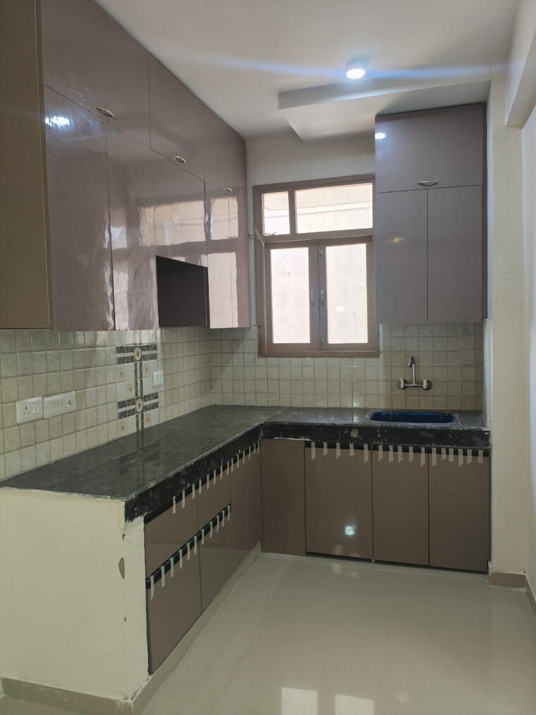 Kitchen, zara-rossa 2 Bedroom 513 Sq.Ft. Apartment In Sector 112 Gurgaon 9453542