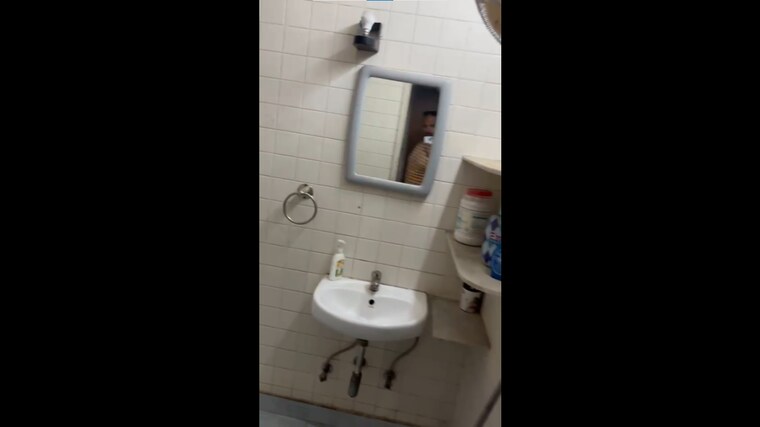 Bathroom, vasant kunj 3 Bedroom 1300 Sq.Ft. Independent House In Vasant Kunj Delhi 9453884