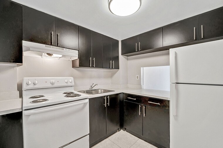 Kitchen, the-center-court 3.5 Bedroom 2175 Sq.Ft. Apartment In Sector 88a Gurgaon 9453619