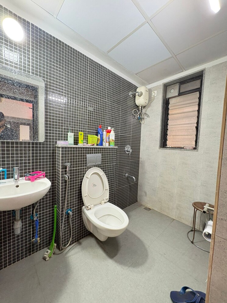 Bathroom, lodha-casa-urbano 2 Bedroom 669 Sq.Ft. Apartment In Dombivli East Thane 9453625