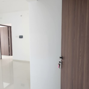 Room in 1 BHK Apartment at Platinum Park, Maan – for Sale