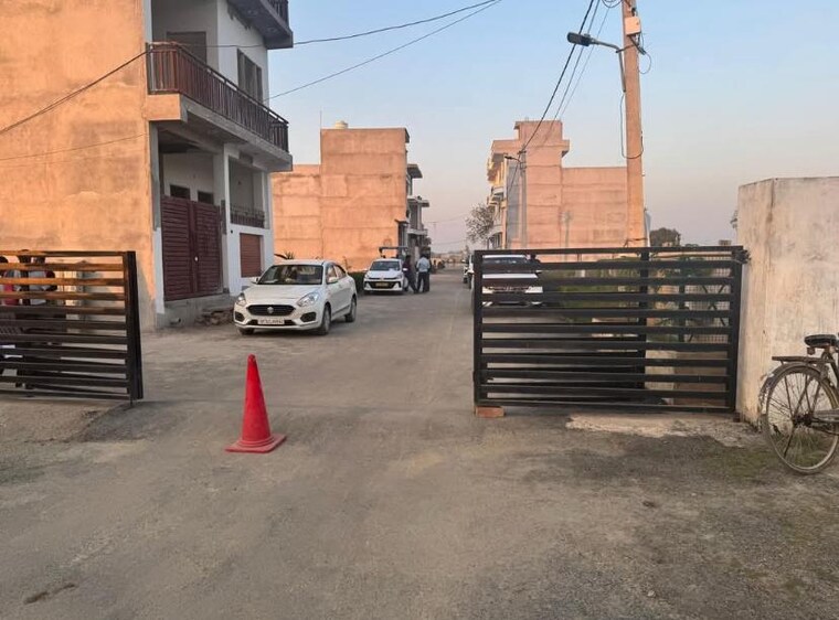 Exterior View, sushant golf city  3000 Sq.Ft. Plot In Sushant Golf City Lucknow 9453750