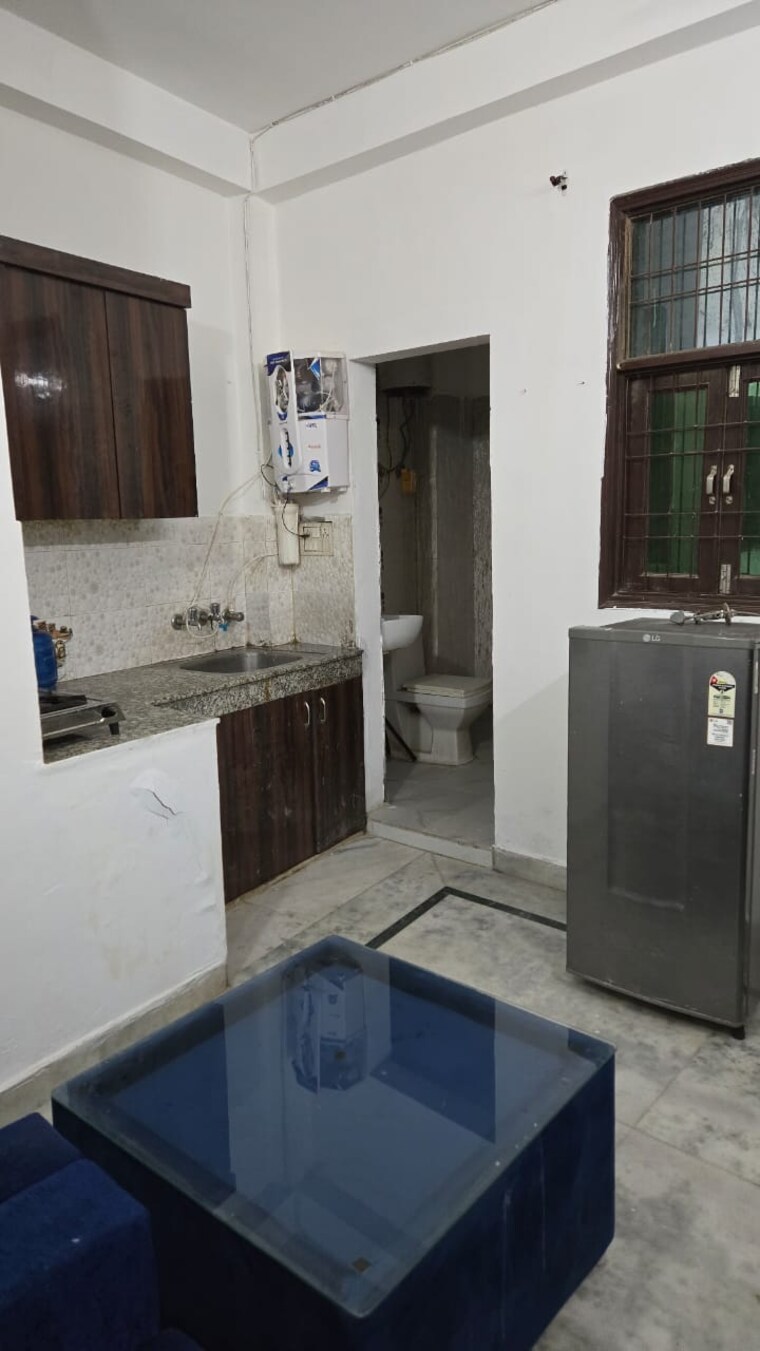 Kitchen, saket 1.5 Bedroom 450 Sq.Ft. Builder Floor In Saket Delhi 9453754