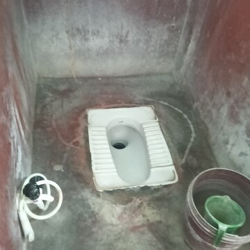 Bathroom in 5 BHK Independent House at Naktala – for Sale