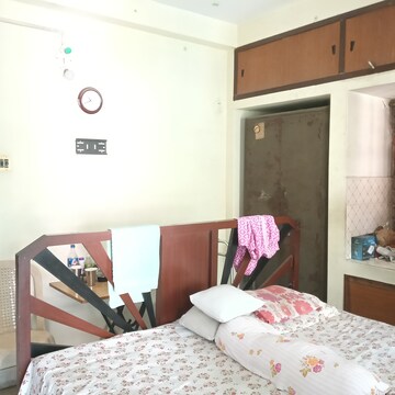 Bedroom in 5 BHK Independent House at Naktala – for Sale