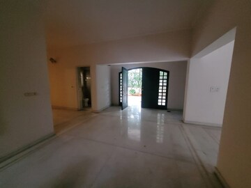 Room in 5 BHK Independent House at Jubilee Hills – for Rent