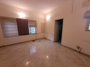 Room in 5 BHK Independent House at Jubilee Hills – for Rent