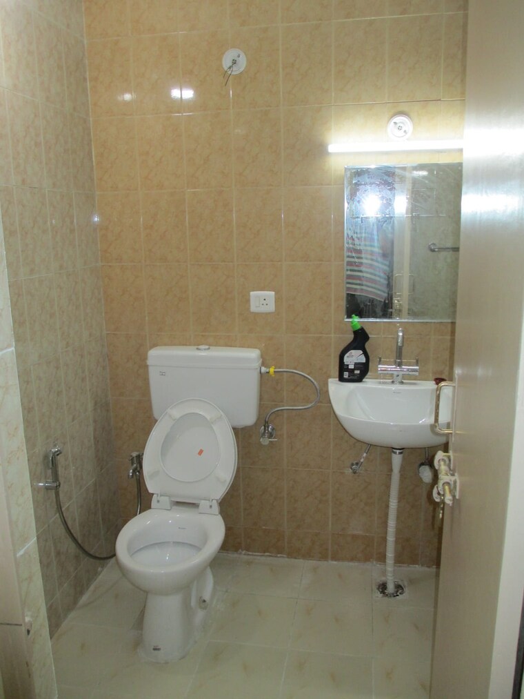 Bathroom, upavp-ganga-yamuna-and-hindon-enclave 2 Bedroom 1100 Sq.Ft. Apartment In Pratap Vihar Ghaziabad 9454046