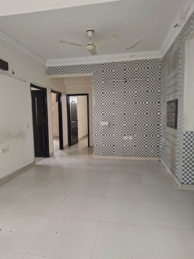 Room, ramprastha-coral-heights 4 Bedroom 2200 Sq.Ft. Apartment In Ramprastha Greens Ghaziabad 9454062