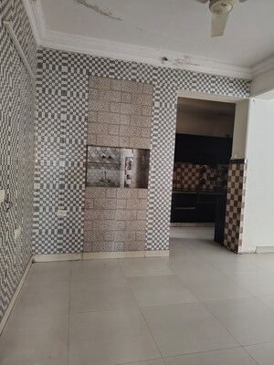 Room in 4 BHK Apartment at Ramprastha Coral Heights, Ramprastha Greens – for Rent