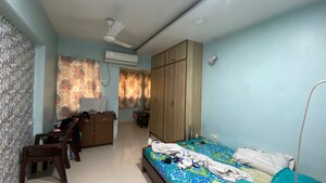 Bedroom in 3 BHK Apartment at Jewel Mahal, Andheri West – for Rent