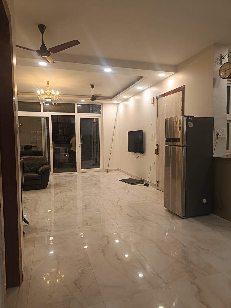 undefined, sector 19 2 Bedroom 170 Sq.Mt. Villa In Sector 19 Noida 9454064
