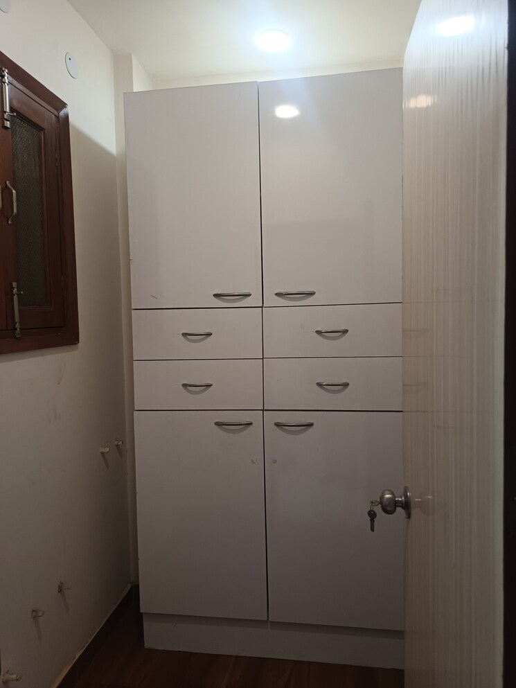 Bedroom, sector 19 2 Bedroom 170 Sq.Mt. Villa In Sector 19 Noida 9454064